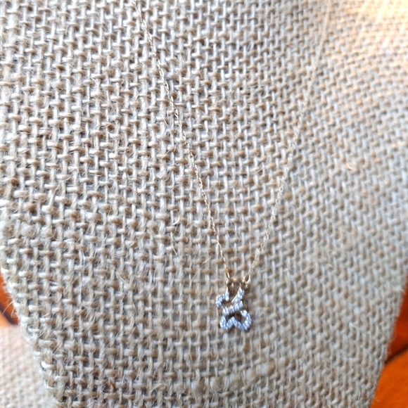 10k Solid Gold Necklace With Diamond And Gold Butterfly Pendant - Picture 7 of 10